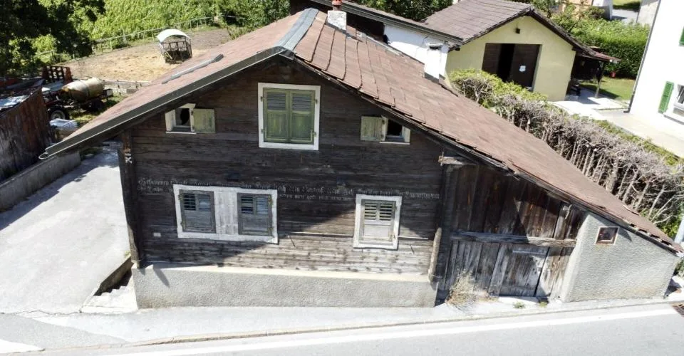 Maison à rénover avec cave aménageable selon désire