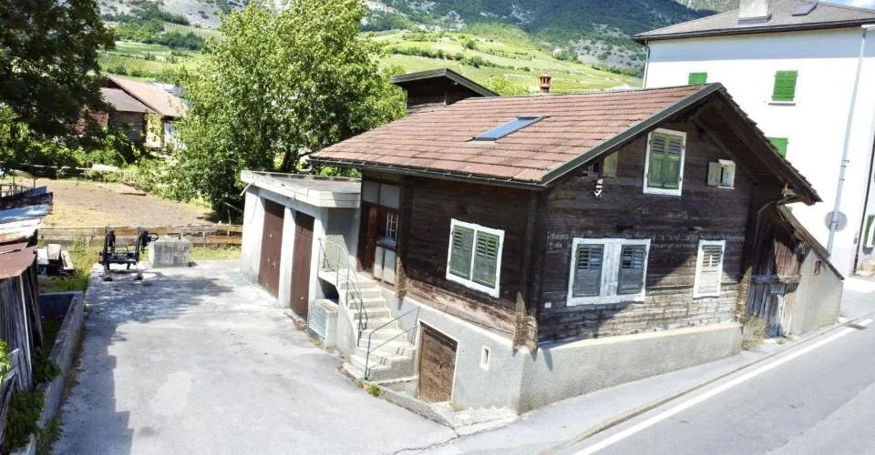 Maison à rénover avec cave aménageable selon désire