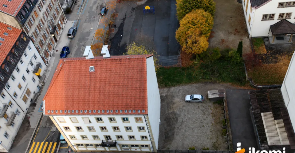Terrain à bâtir (758 m²) + Immeuble de rendement ? Le Locle(NE)