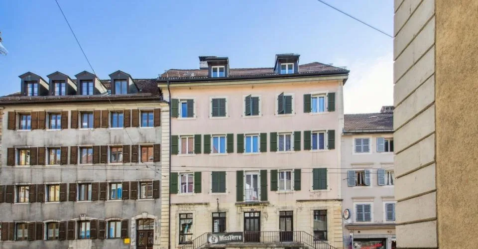 Immeuble mixte - Rendement net de 6 %, locataires en place