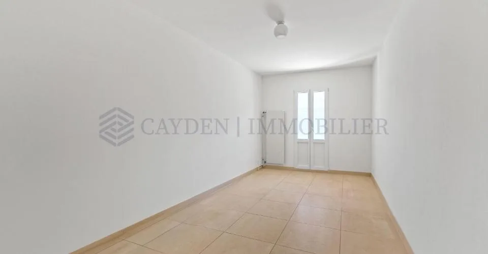 Exclusivité! immeuble de rendement mixte.