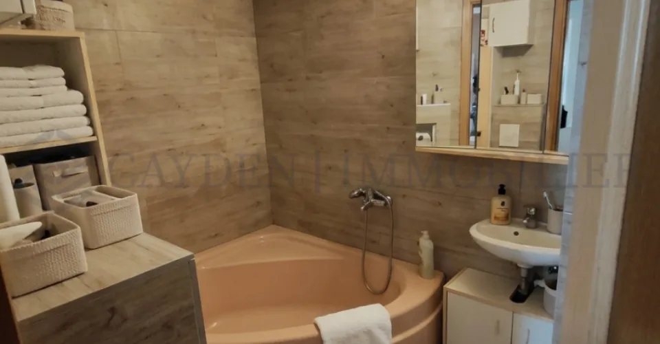 Maison avec 6 logements à fort rendement locatif!