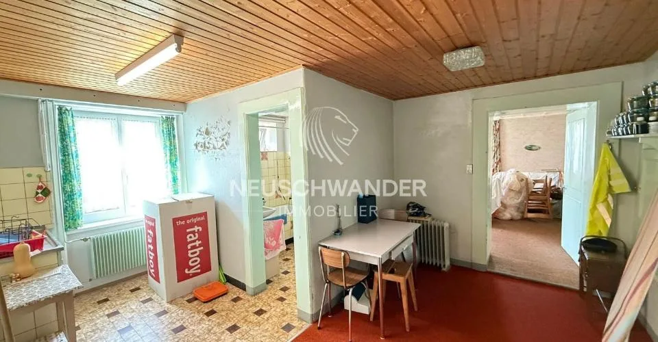 À Saignelégier immeuble avec 1 commerce et 4 logements à vendre