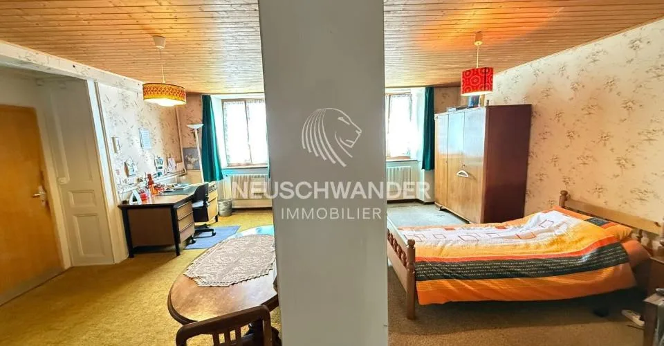 À Saignelégier immeuble avec 1 commerce et 4 logements à vendre