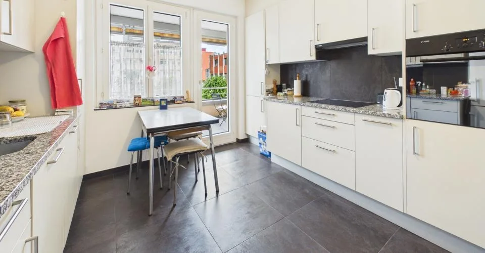 À vendre à Delémont : immeuble mixte comprenant 6 logements et 1 commerce – Foto 10 von 13