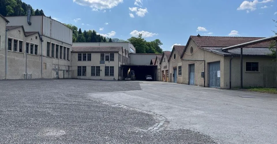 À vendre à St-Ursanne site industriel abritant des surfaces louées