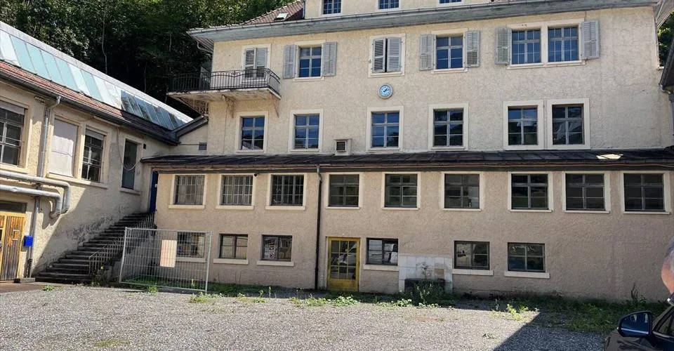 À vendre à St-Ursanne site industriel abritant des surfaces louées