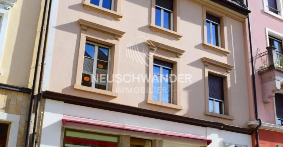 À vendre à Moutier immeuble de rendement de 3 logements et 1 commerce