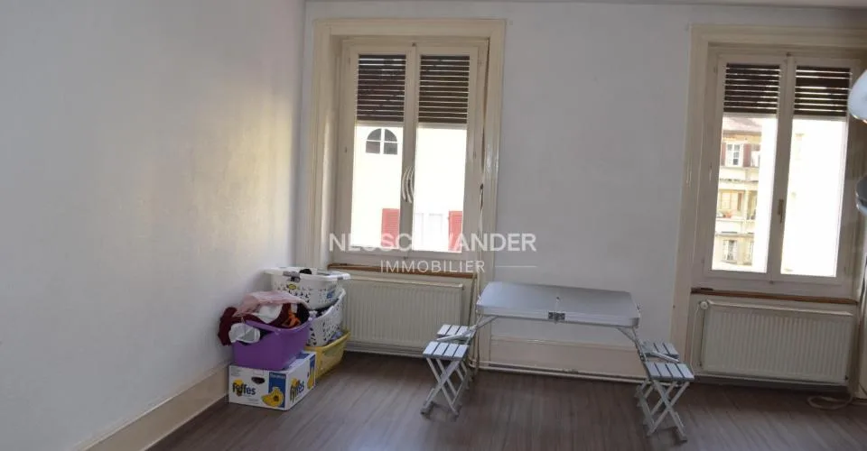 À vendre à Moutier immeuble de rendement de 3 logements et 1 commerce
