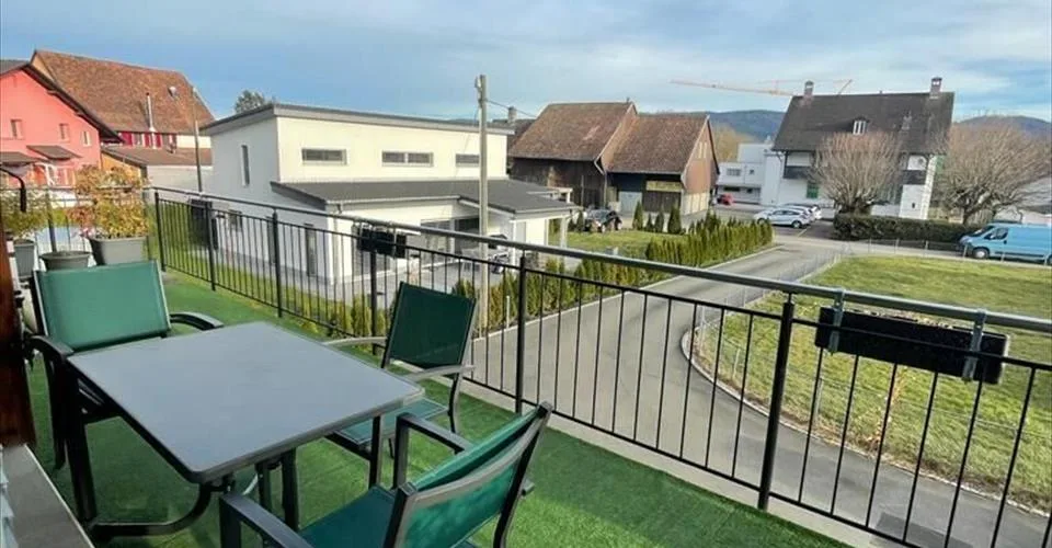 À vendre à Alle immeuble de 4 appartements et 1 restaurant