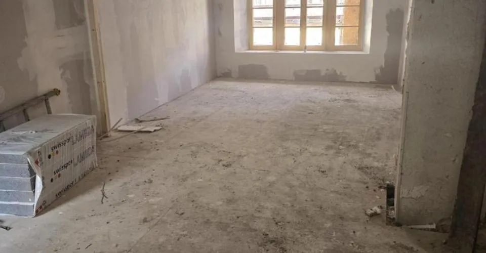 Immeuble entièrement transformé ? 4 appartements + 1 surface commerciale à Porrentruy(JU)