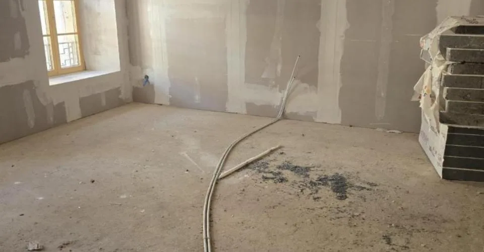 Immeuble entièrement transformé ? 4 appartements + 1 surface commerciale à Porrentruy(JU)