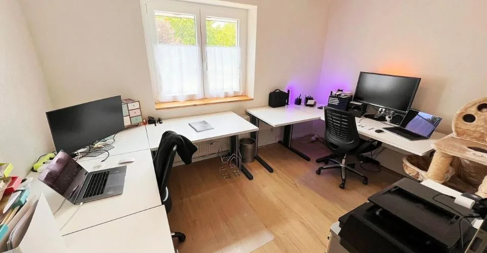 À vendre maison locative de 3 appartements et 15 box-dépôts à Movelier