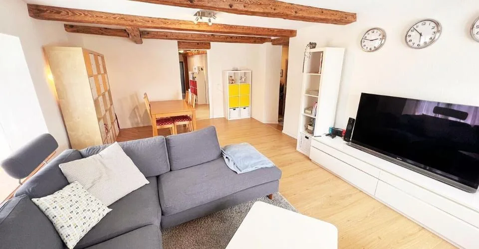 À vendre maison locative de 3 appartements et 15 box-dépôts à Movelier