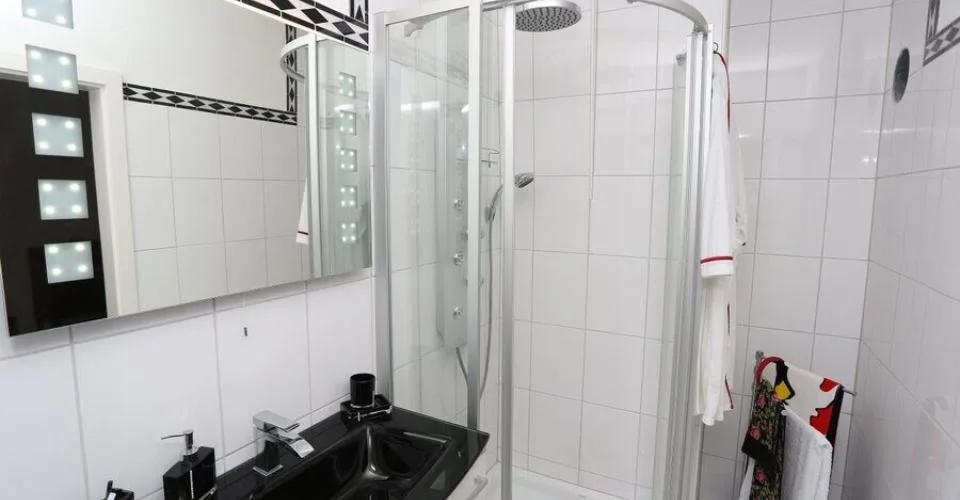 Immeuble de 2 logements, 1 studio et 1 bureau à vendre à Porrentruy