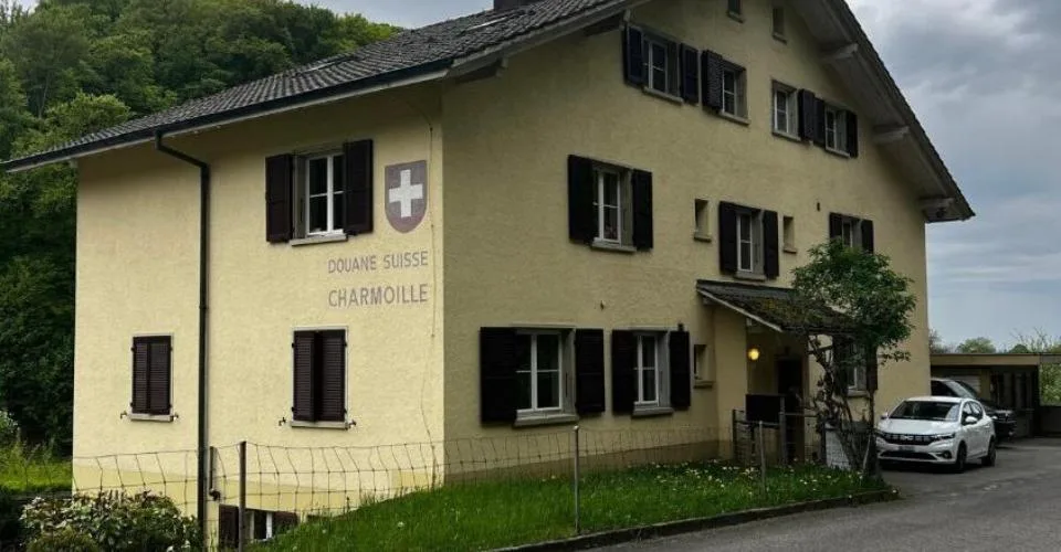 Immeuble locatif de 4 appartements à vendre à Charmoille