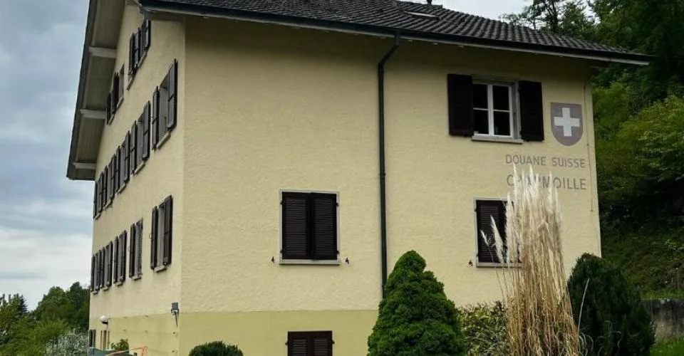 Immeuble locatif de 4 appartements à vendre à Charmoille
