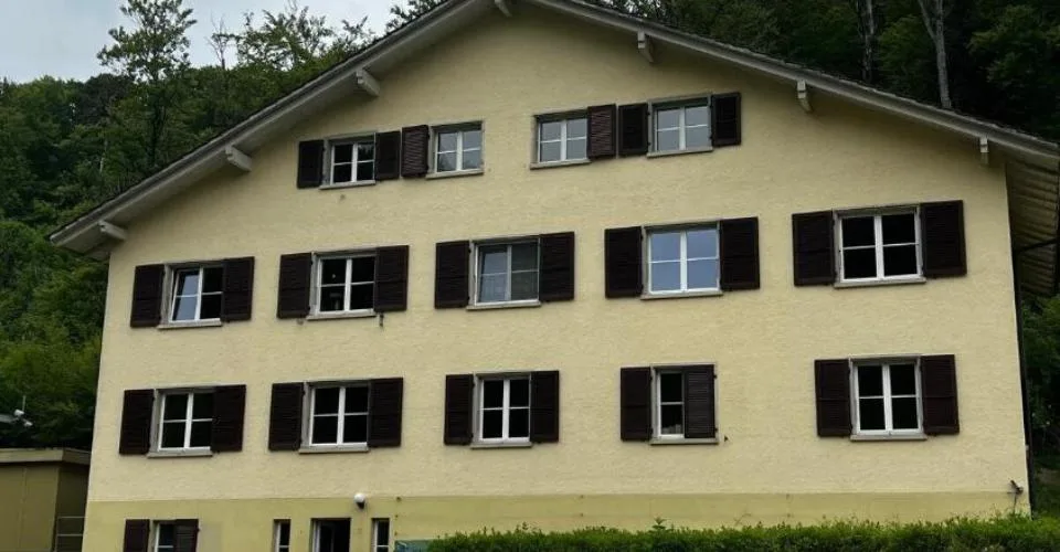 Immeuble locatif de 4 appartements à vendre à Charmoille