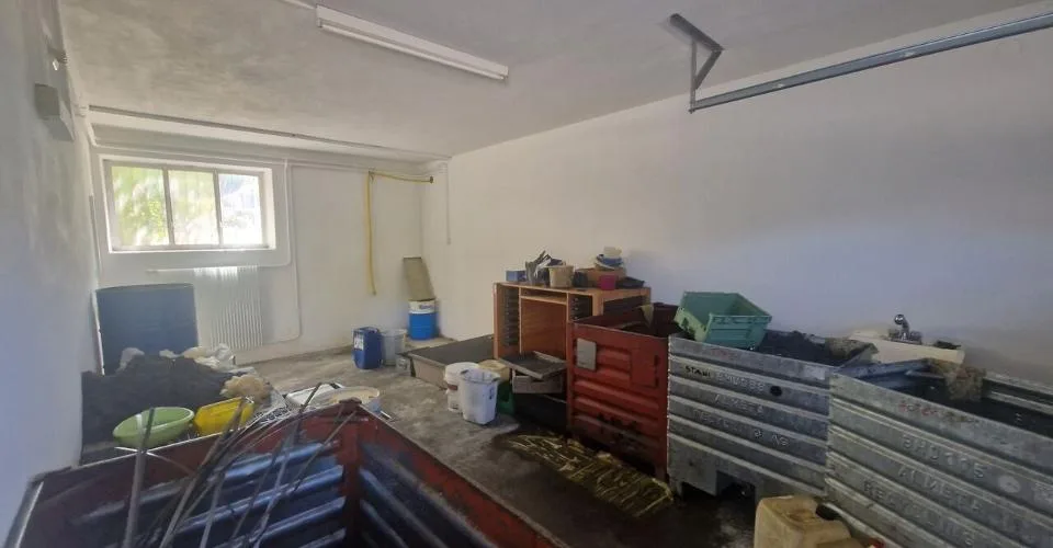 Usine avec 2 appartements à vendre à Courfaivre