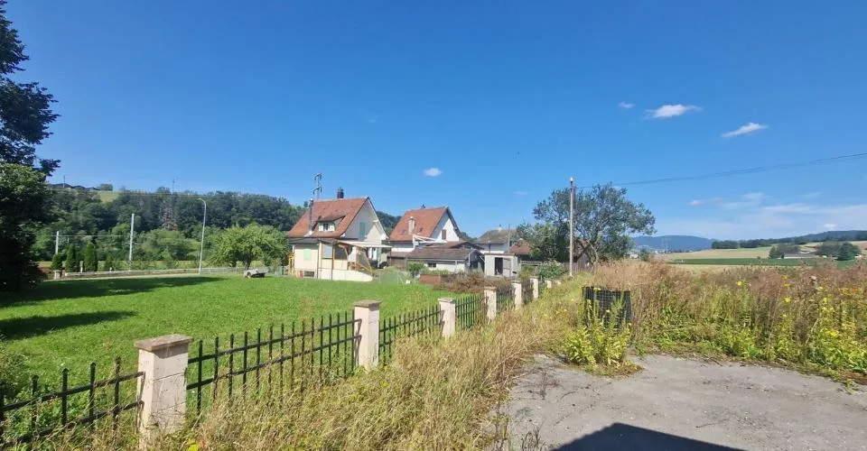 Usine avec 2 appartements à vendre à Courfaivre
