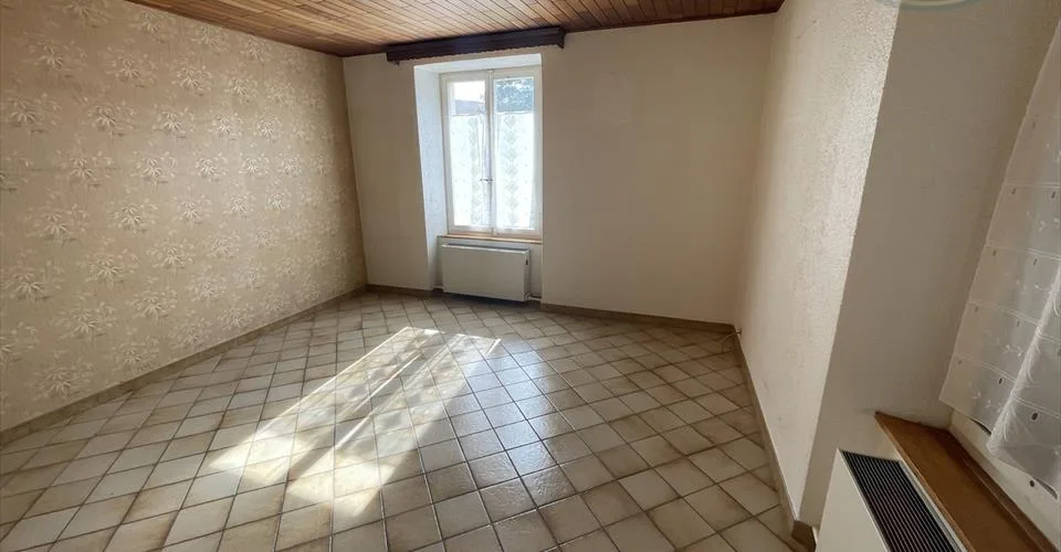 Bâtiment de deux logements et atelier situé à Bonfol