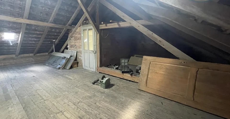 Bâtiment de deux logements et atelier situé à Bonfol