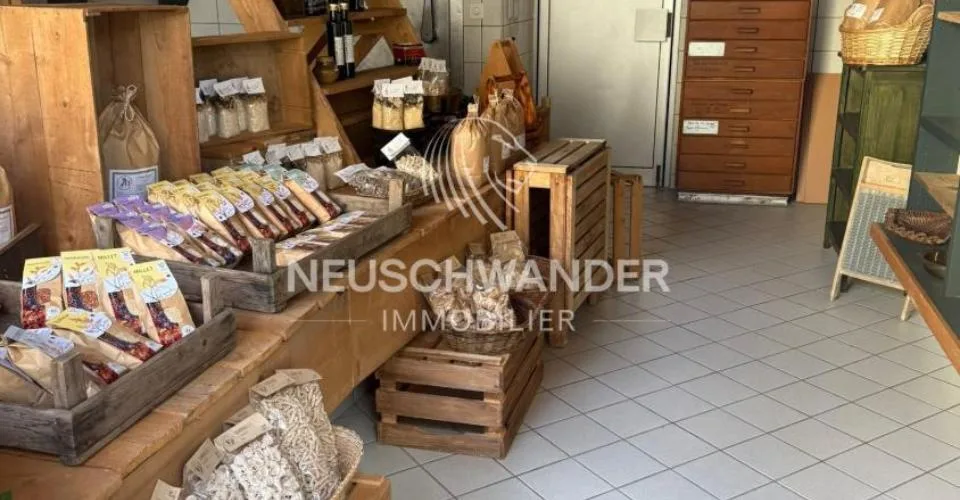À vendre à Moutier immeuble de 1 commerce et 3 appartements