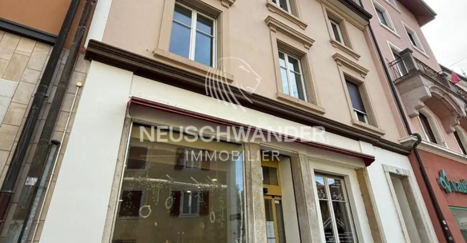 À vendre à Moutier immeuble de 1 commerce et 3 appartements