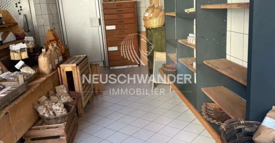 À vendre à Moutier immeuble de 1 commerce et 3 appartements