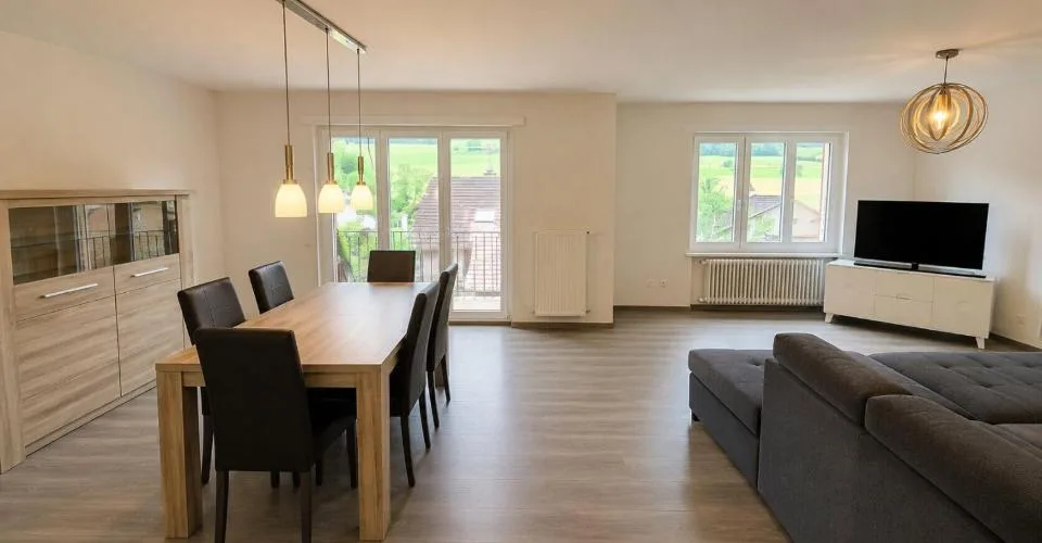 À Corban maison locative de 2 appartements à vendre