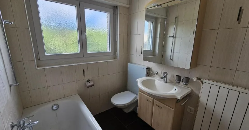 À Corban maison locative de 2 appartements à vendre