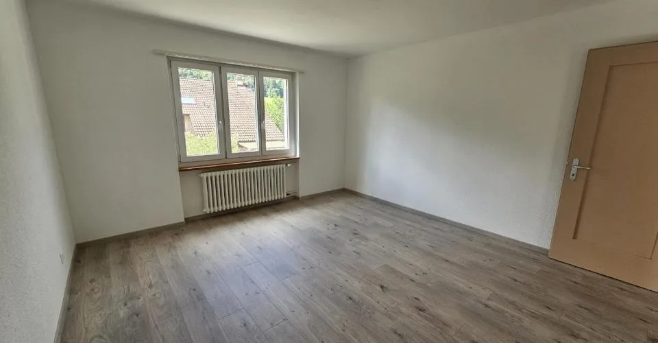 À Corban maison locative de 2 appartements à vendre