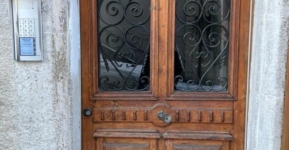 Immeuble de rendement de 4 logements et 1 commerce à vendre