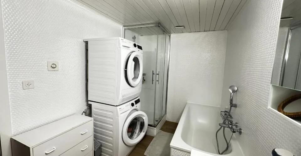 Immeuble de rendement mixte de 5 unités à vendre à Porrentruy
