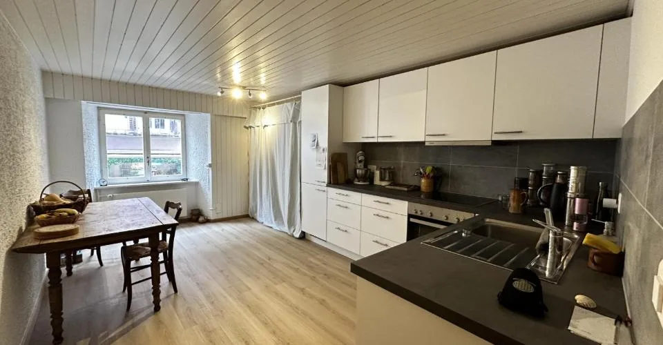 Immeuble de rendement mixte de 5 unités à vendre à Porrentruy