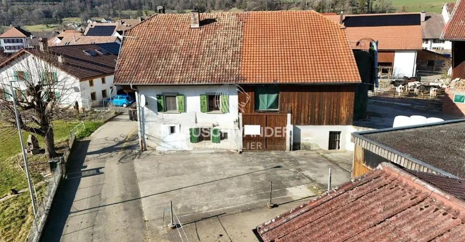 Bâtiment de 2 appartements et 1 grange à vendre à Courchapoix – photo 2 sur 13