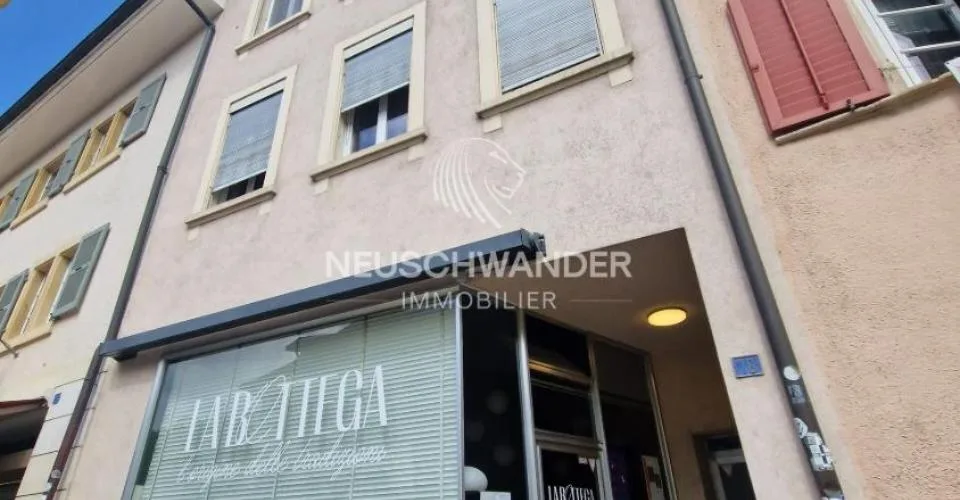 Immeuble de rendement avec 4 appartements et 1 restaurant à Delémont