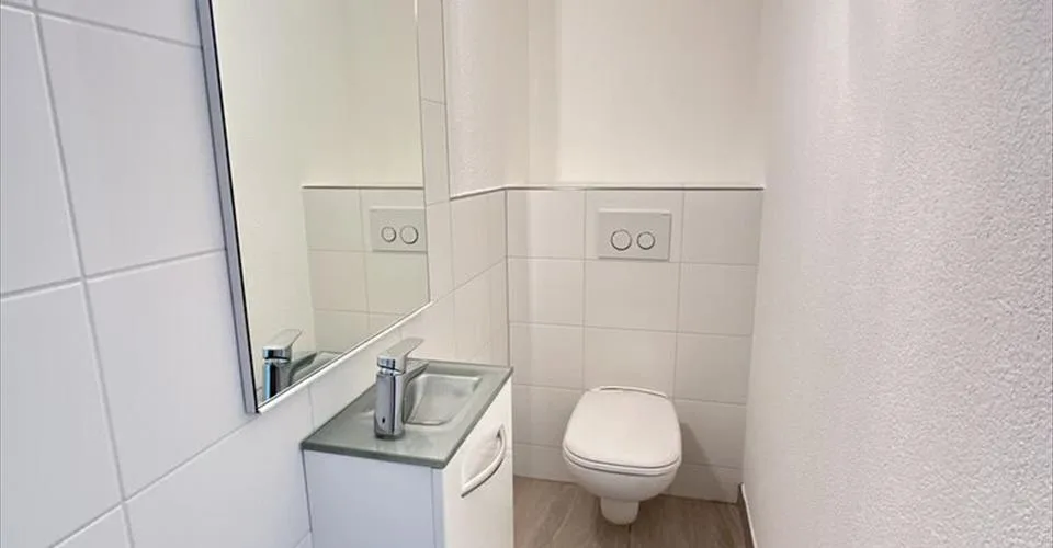 Bel immeuble de 8 appartements rénovés à vendre à Courgenay