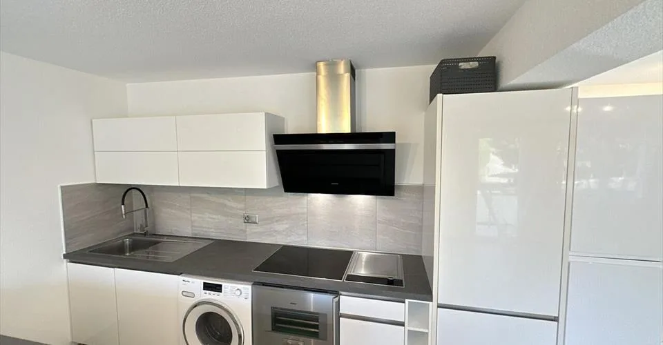 Bel immeuble de 8 appartements rénovés à vendre à Courgenay