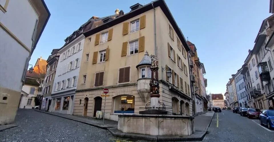 À Porrentruy immeuble de 3 appartements et 1 commerce