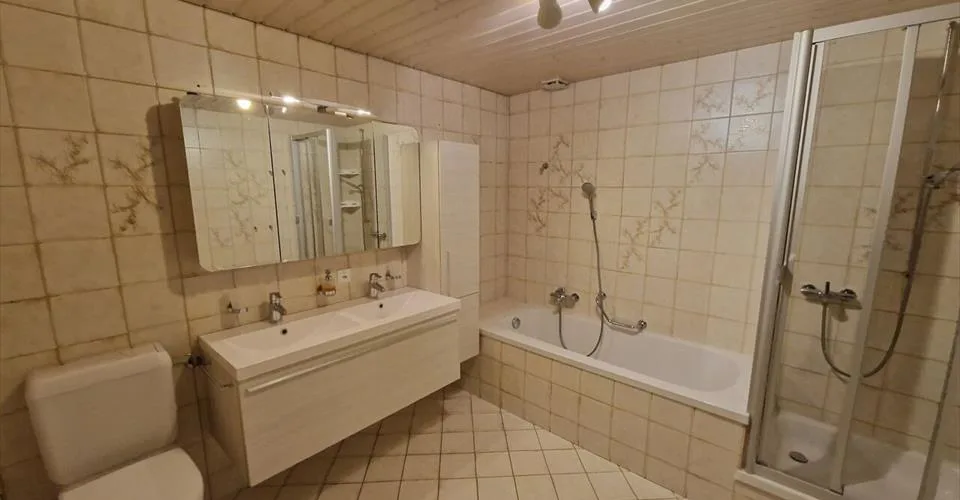 À Porrentruy immeuble de 3 appartements et 1 commerce