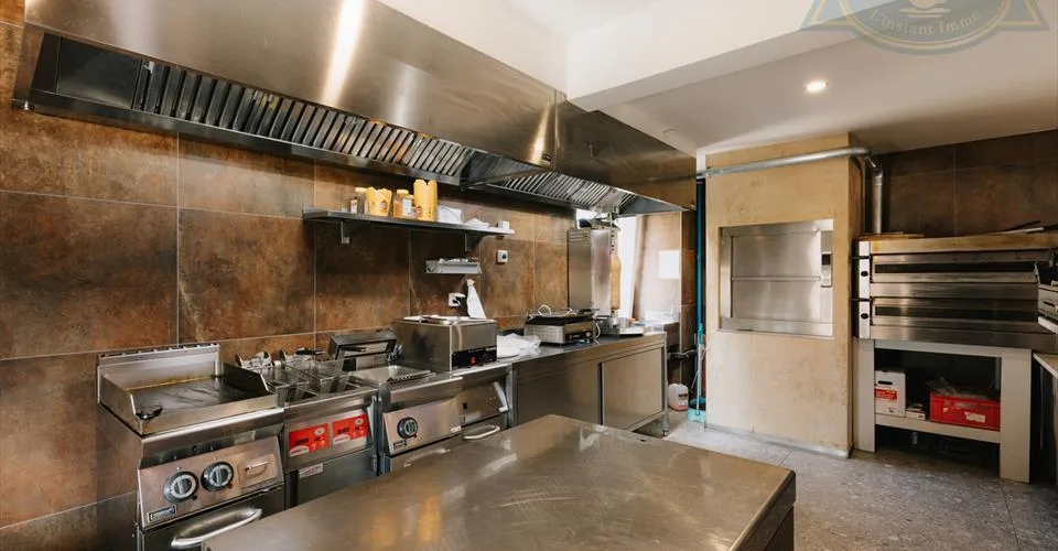 Immeuble mixte au centre du village de Saignelégier. – Foto 12 von 13