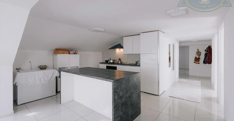 Immeuble mixte au centre du village de Saignelégier. – Foto 9 von 13