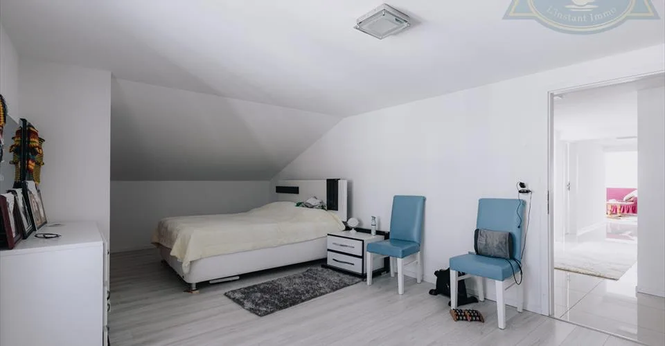 Immeuble mixte au centre du village de Saignelégier. – Foto 7 von 13