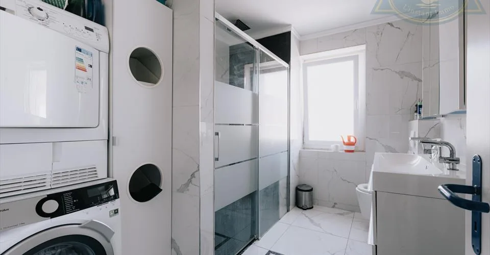 Immeuble mixte au centre du village de Saignelégier. – Foto 6 von 13