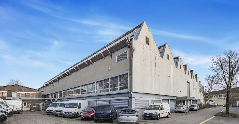 Propriété commerciale avec un grand potentiel de développement