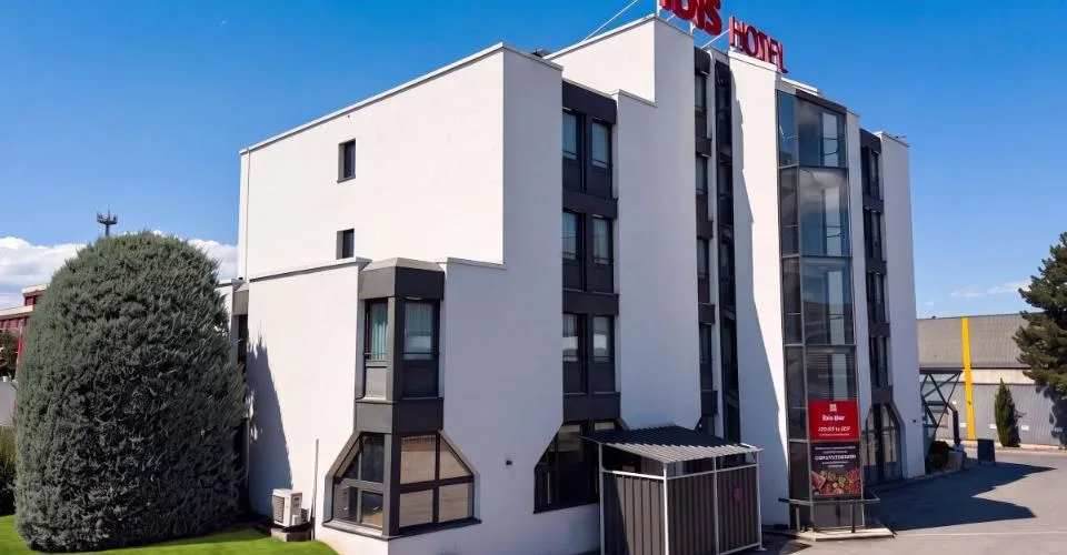 Local commercial à vendre à Crissier - 7,5 pièces de 179m2 avec un dépôts et des places de parking !