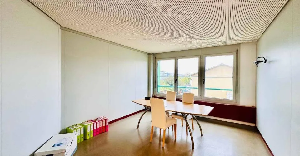 Surface de bureaux de 350 m² à vendre à Nyon