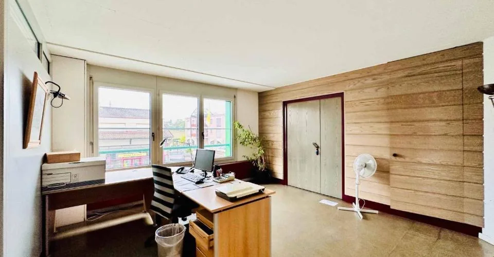Surface de bureaux de 350 m² à vendre à Nyon