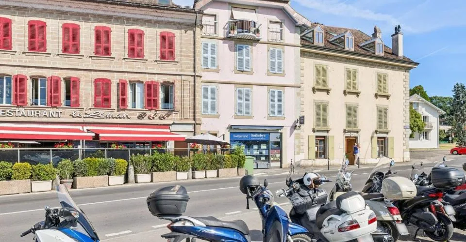 Opportunité d'investissement rare au centre-ville avec vue sur le lac